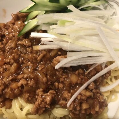 学校を休んでいる娘からお昼ご飯のリクエストがあり作りました。
とっても簡単で美味しかったので、また作りたいと思います。
ありがとうございました